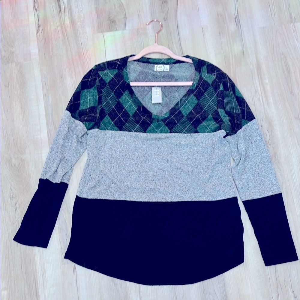 Woman’s Green and Black Argyle Sweater